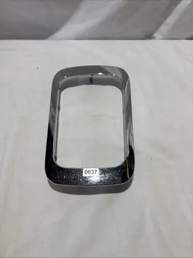 25803205 GM Center Console Shifter Bezel Saturn Aura