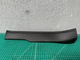 84075020 GM Rear Rigth Door Sill Kick Panel Scuff Plate XT5