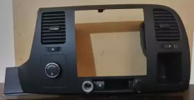 20935603 GM/GMC Center Dashboard Radio Bezel Usb 1500 Sierra