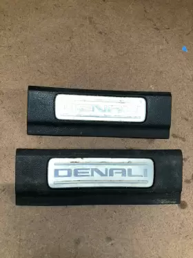 15873288 GMC Rear Door Sill Plate Gm Denali