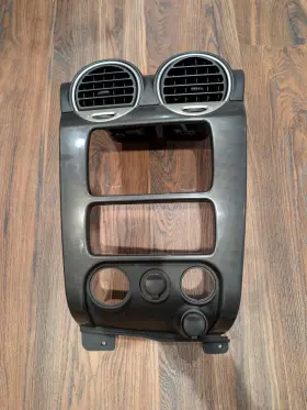 19632904 GMC Radio Dash Vent Bezel Climate Control Envoy