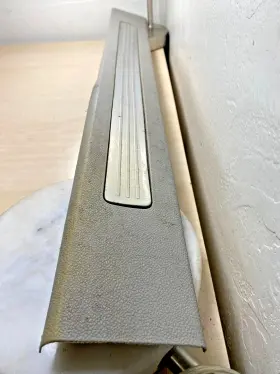 15848336 GMC TRUCK Plate Front Door Sill Light Ttnum Gm