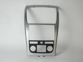 X75005002 GMC Center Radio Vent Dash Bezel Cover Interior