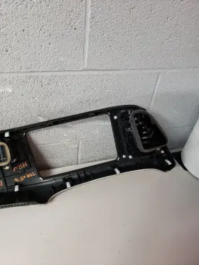 772207JH0ACD HONDA Hrv Center Dash Bezel