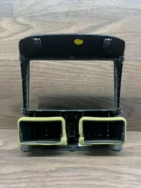 77250-S9AA-0130 HONDA Radio Bezel Center Dash Air Vents Light #3