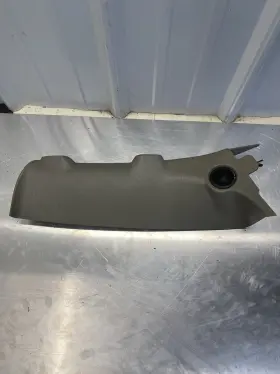 15058536 HUMMER Windshield Right Pillar Cover Panel H2