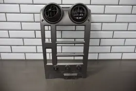 19331602 HUMMER Dashboard Radio Bezel Vents H2