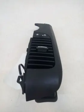 X4D97430000 HYUNDAI Driver Left Center Air Vent Entourage #3