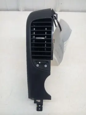 X4D97430000 HYUNDAI Driver Left Center Air Vent Entourage