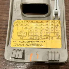 3J847-52010 HYUNDAI Dashboard Fuse Box Cover Veracruz