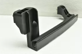 82560-2V000 HYUNDAI Front Right Door Channel Turbo Veloster #2