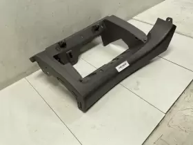 84540-3Q000 HYUNDAI Dash Panel Glove Box Inner Housing Lower #2