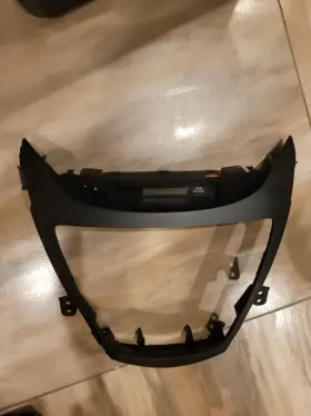 84740-3X000-4X HYUNDAI Center Bezel Elantra