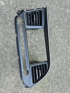 84741-F3AF0 HYUNDAI Center Dash Radio Bezel Elantra