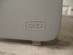 8475G-E100 HYUNDAI Obd Fuse Box Cover Lid Dash Light Accent #2