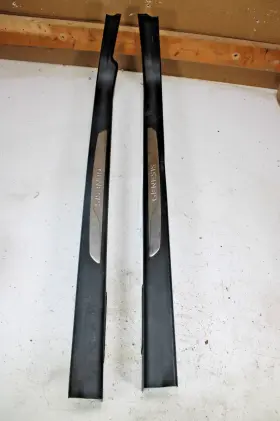 858812M100 HYUNDAI Right Left Door Sill Genesis