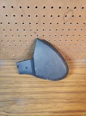 88183C100 HYUNDAI Front Left Seat Inner Recliner Cover Sonata