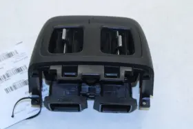 97040C-W000-NNB HYUNDAI Sel Console Panel Air Vent Tucson