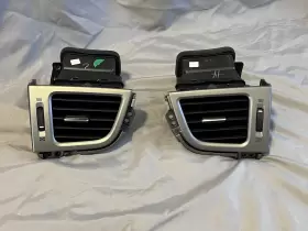 97490-3Y000 HYUNDAI Dash Air Vent Driver Passenger Set