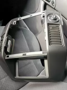 1005015 INFINITI Dash Vent Navigation Display Radio Bezel #2