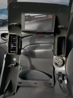 1005015 INFINITI Dash Vent Navigation Display Radio Bezel
