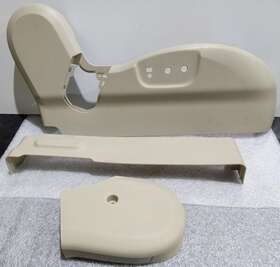 175A0-B1545 INFINITI Front Right Seat Cover Finisher FX35