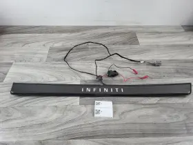 20912040914 INFINITI Luxe Front Right Door Sill Scuff Plate
