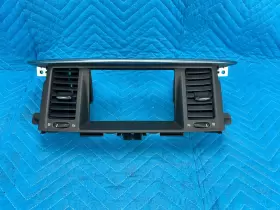 68270-1LA0A INFINITI Armada Dash Center Air Vent Bezel Panel