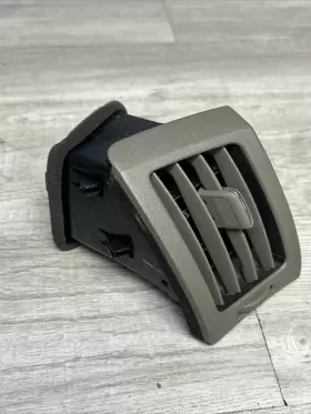 68761-JK00A INFINITI Right Dash Ac Air Vent G25 G35 #2