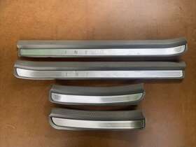 769513W700 INFINITI Scuff Plate Front Rear Set QX4