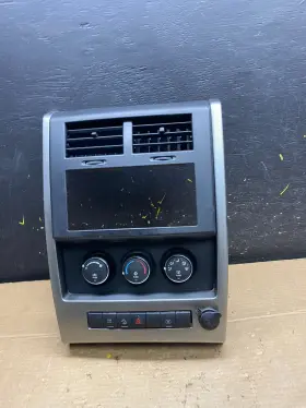 P55111829AF JEEP Dash Climate Temperature Control Radio Bezel