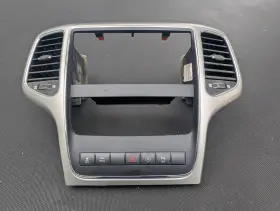 X90016701XX JEEP Dash Air Vent Radio Climate Control Bezel