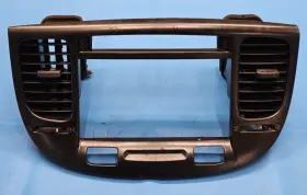 16847-21000 KIA Center Dash Am Fm Radio Stereo Display Bezel
