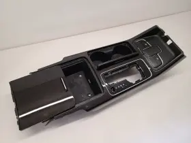 225.KI1E16 KIA Cadenza Shifter Body Storage Lid