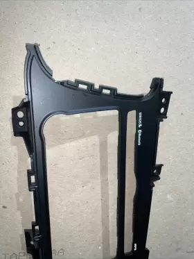 809931-48 KIA Tf Radio Stereo Cd Player Air Vent Surround #2