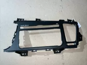 809931-48 KIA Tf Radio Stereo Cd Player Air Vent Surround