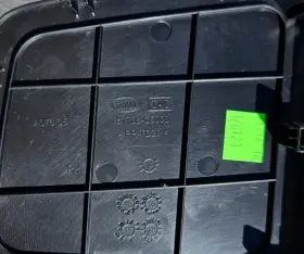81788-C6000WK KIA Right Tail Lamp Access Cover Sorento #3
