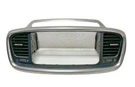 84740C6000 KIA Radio Dash Surround Bezel Tim Sorento