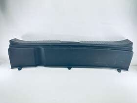85770-1U500 KIA Rear Trunk Sill Scuff Plate Cover Panel