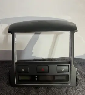 94500-3E530 KIA Radio Bezel Sorento