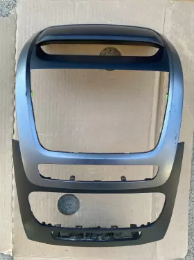 X84741-1U005 KIA Center Dash Bezel Radio Cover Panel Sorento