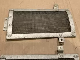 332995 LAND ROVER Vent Screens Bulkhead Flap Stoppers #3