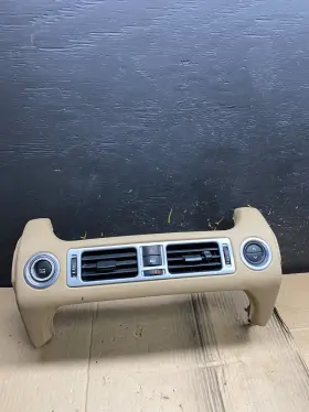 9314-P0030 LAND ROVER Center Dash Air Vent Dg