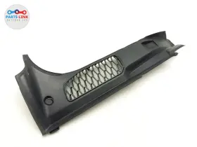 HY32-44248-AD LAND ROVER Rear Right Tailgate Quarter Vent