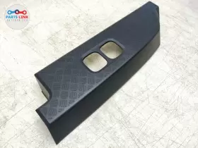 LR146036 LAND ROVER Right Quarter Taillight Bezel Cover 110 #3