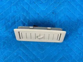 88570-60140 LEXUS Front Rear Roof Air Vent Grille Passengers #2