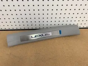67940-48010-B0 LEXUS OEM Lh Sill Plate Scaff Rx 330 350 Rr