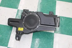 9L7T19A068AA LINCOLN Rear Trunk Subwoofer Woofer Box Unit