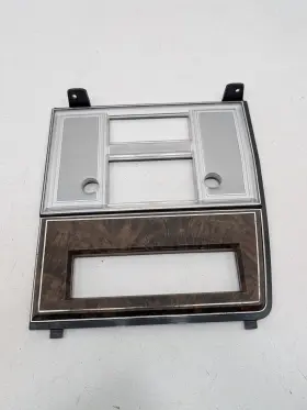 D8VB-6004590-AB LINCOLN Radio Bezel Town-car