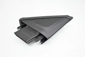 1058043120 MASERATI Ghibli Front Right Door Window Corner